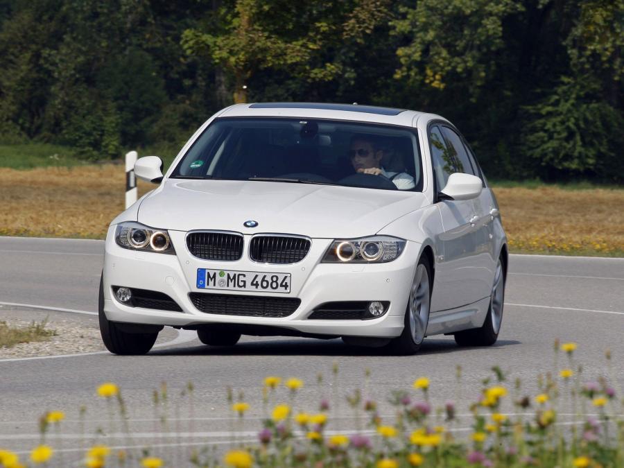  BMW 320d EfficientDynamics Edition 2009 года  (фото 13 из 18)